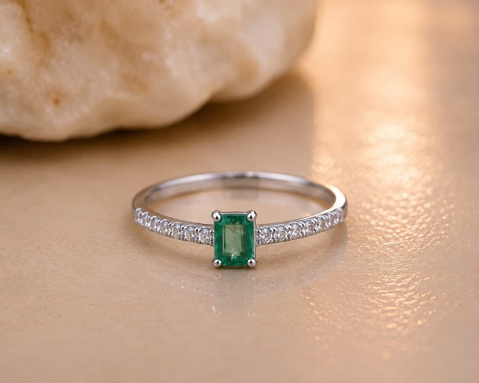 Solitario Pavé Emerald Cut